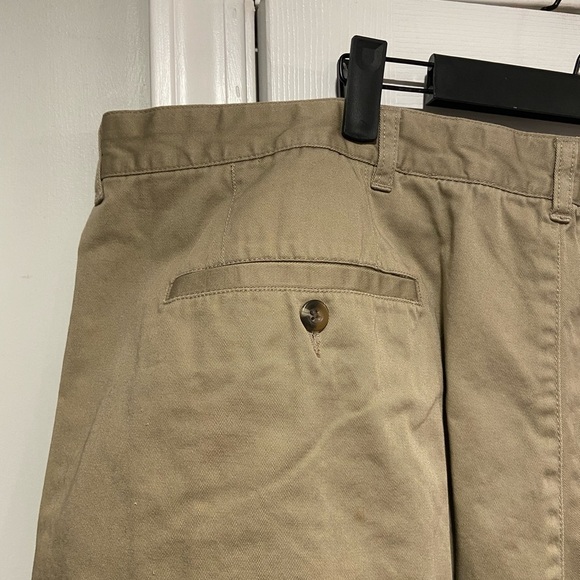 Farah Mens Size 46 Pleared Front Cotton Khaki Chino Shorts 9” Inseam - Picture 7 of 10